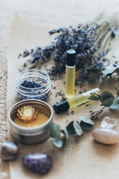 Aromatherapy là gì – Vì Sao Mùi Hương Chạm Được Tới Cảm Xúc? lotus spa template about gallery slider img 3