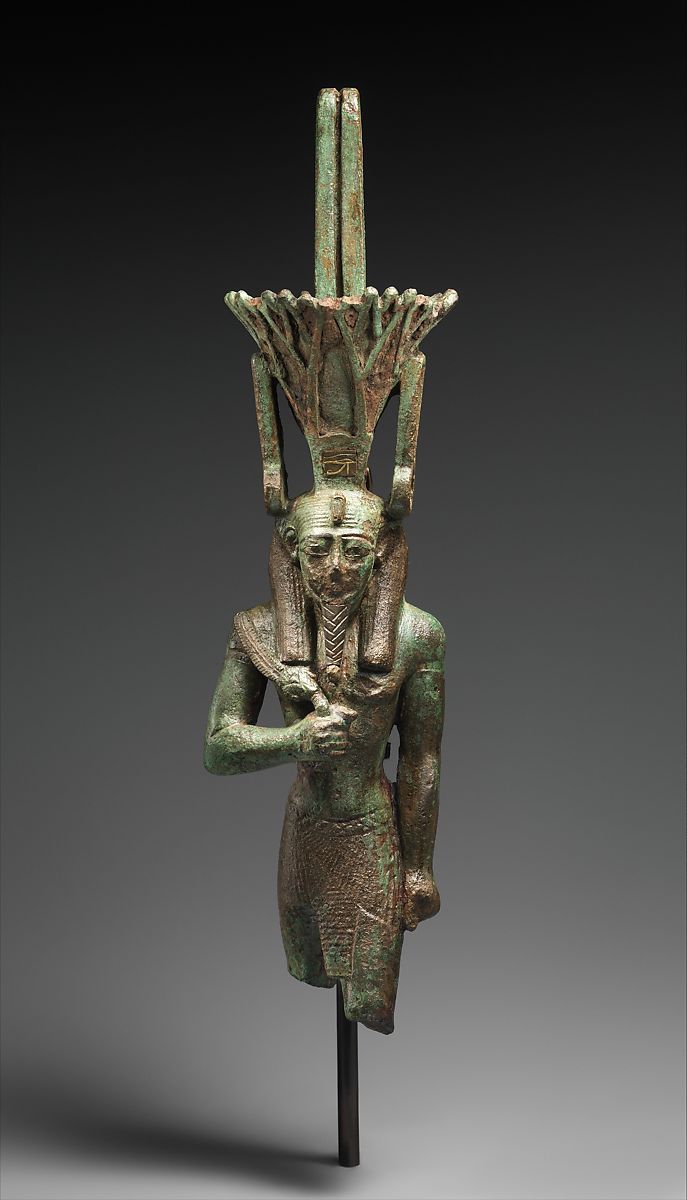 nữ thần nefertum